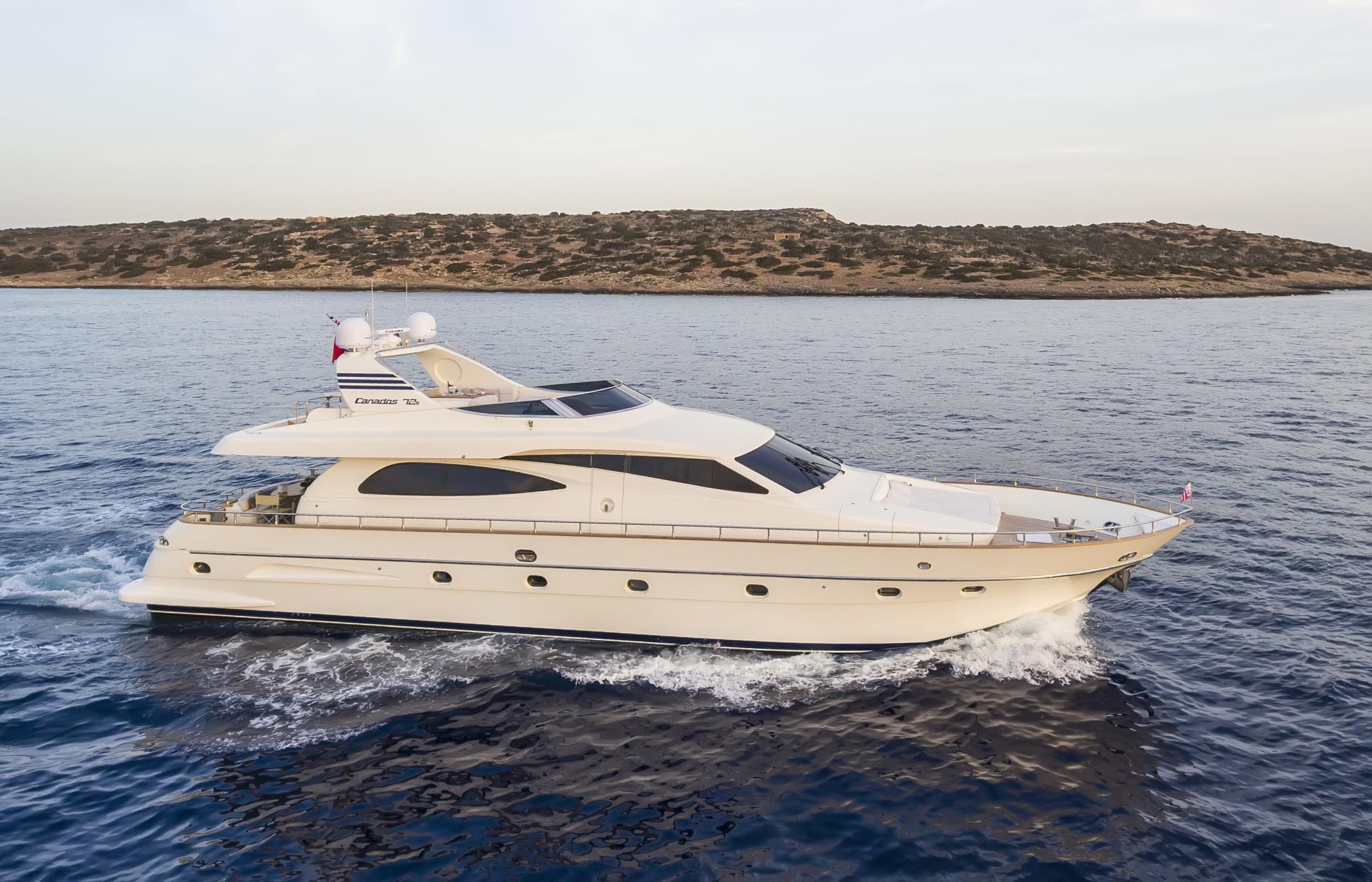Motor Yacht GORGEOUS - 002.jpg