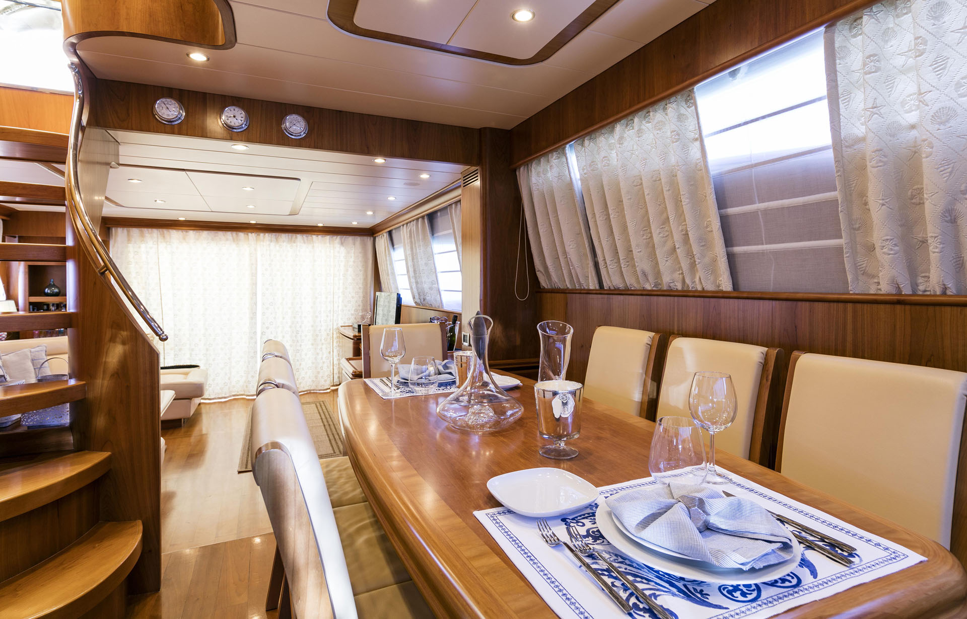 Motor Yacht GORGEOUS - 007.jpg