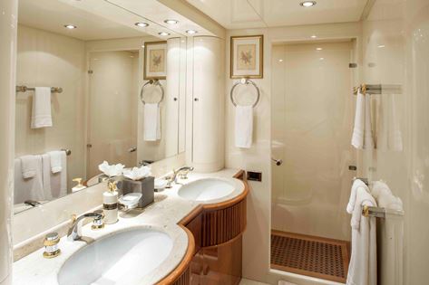 Motor Yacht GRAND BAROSSA - Master Ensuite.jpg