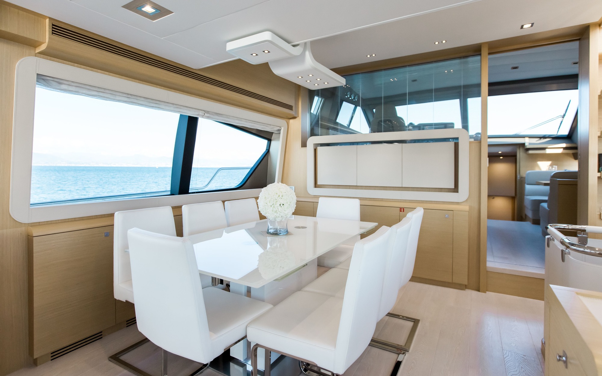 Motor Yacht IGELE - Formal dining.jpg