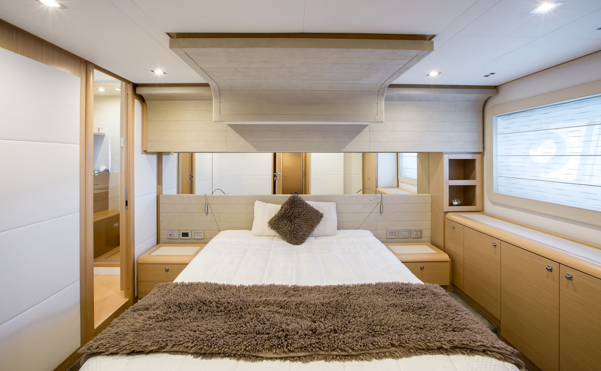 Motor Yacht IGELE - VIP cabin.jpg