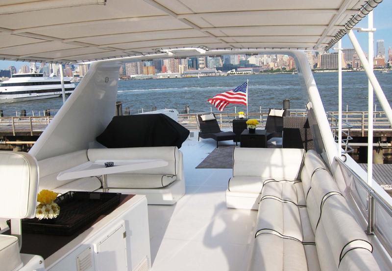 Motor Yacht JUSTINE -  Flybridge.jpg