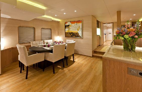 Motor Yacht LARS -  Dining area.jpg