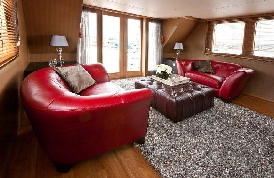 Motor Yacht LARS -  Skylounge.jpg