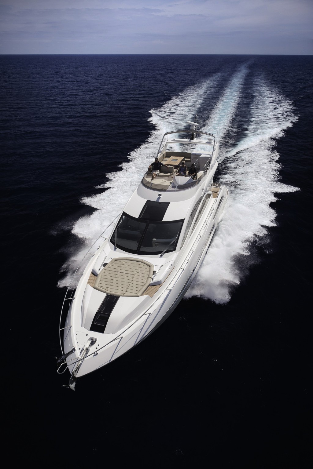 Motor Yacht MALOLO - 002.jpg