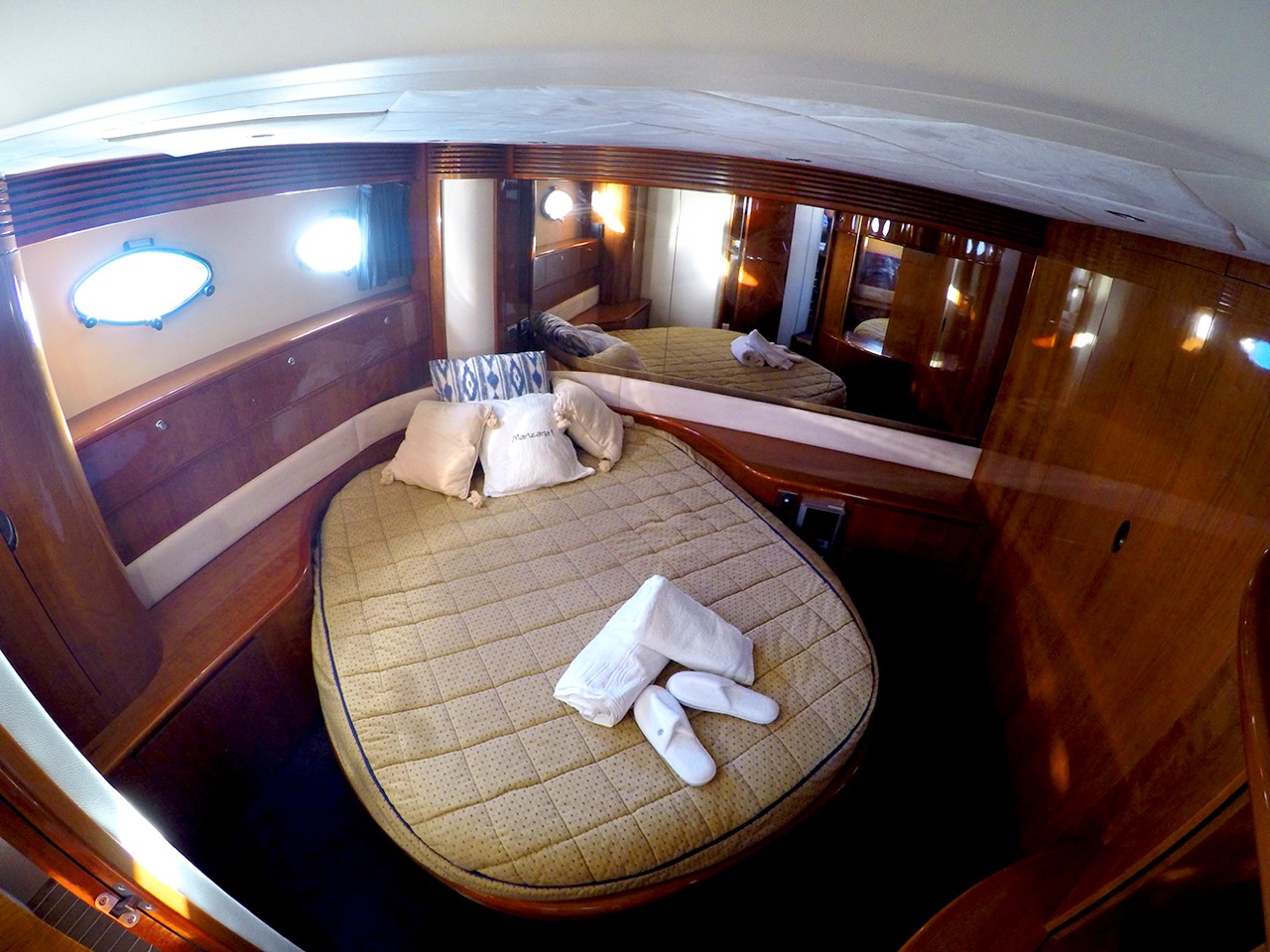 Motor Yacht MANZANA - Double cabin.jpeg
