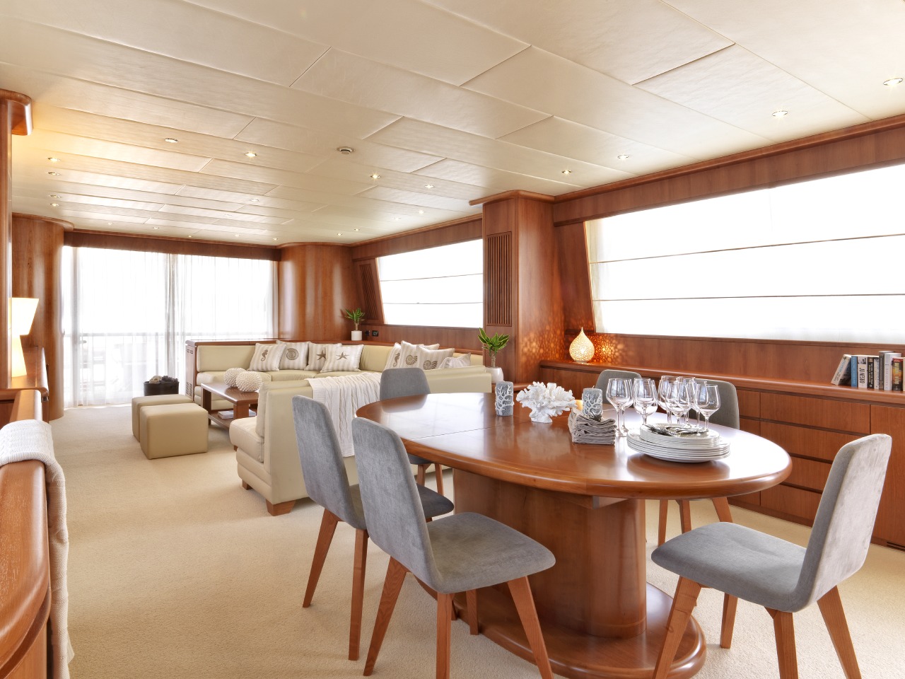 Motor Yacht MARTINA - Salon and dining.jpg