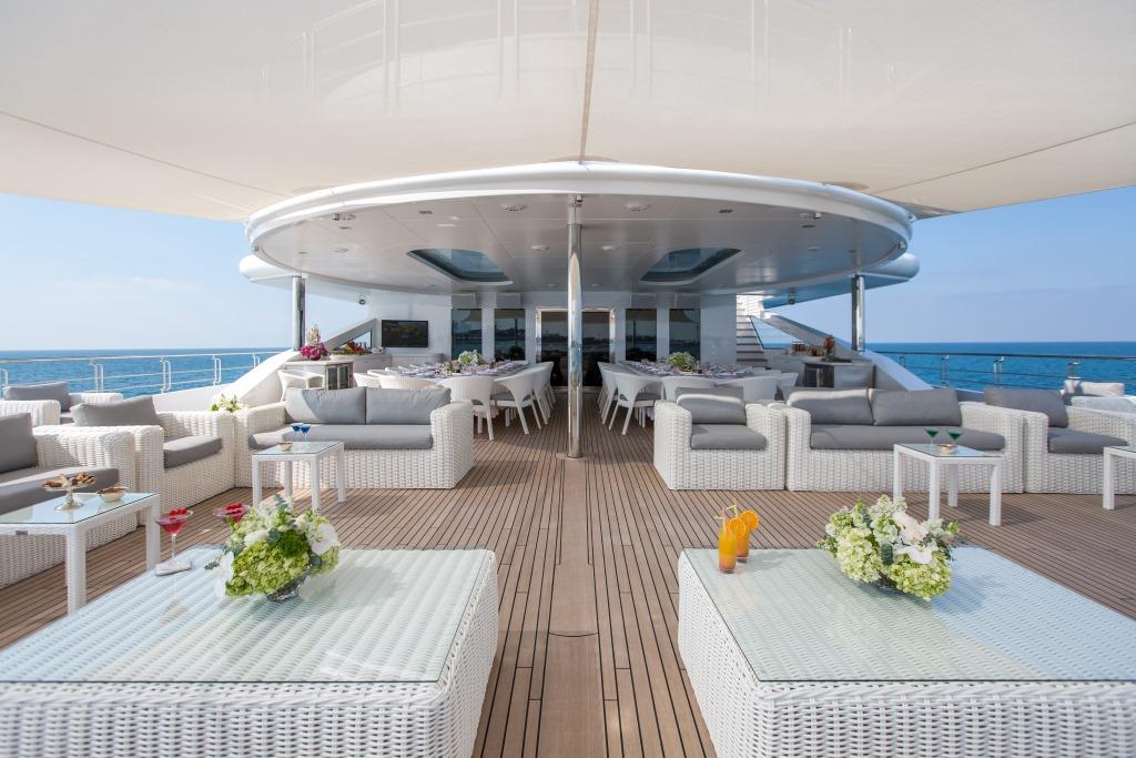 Motor Yacht MOONLIGHT II - Bridge deck aft.jpg