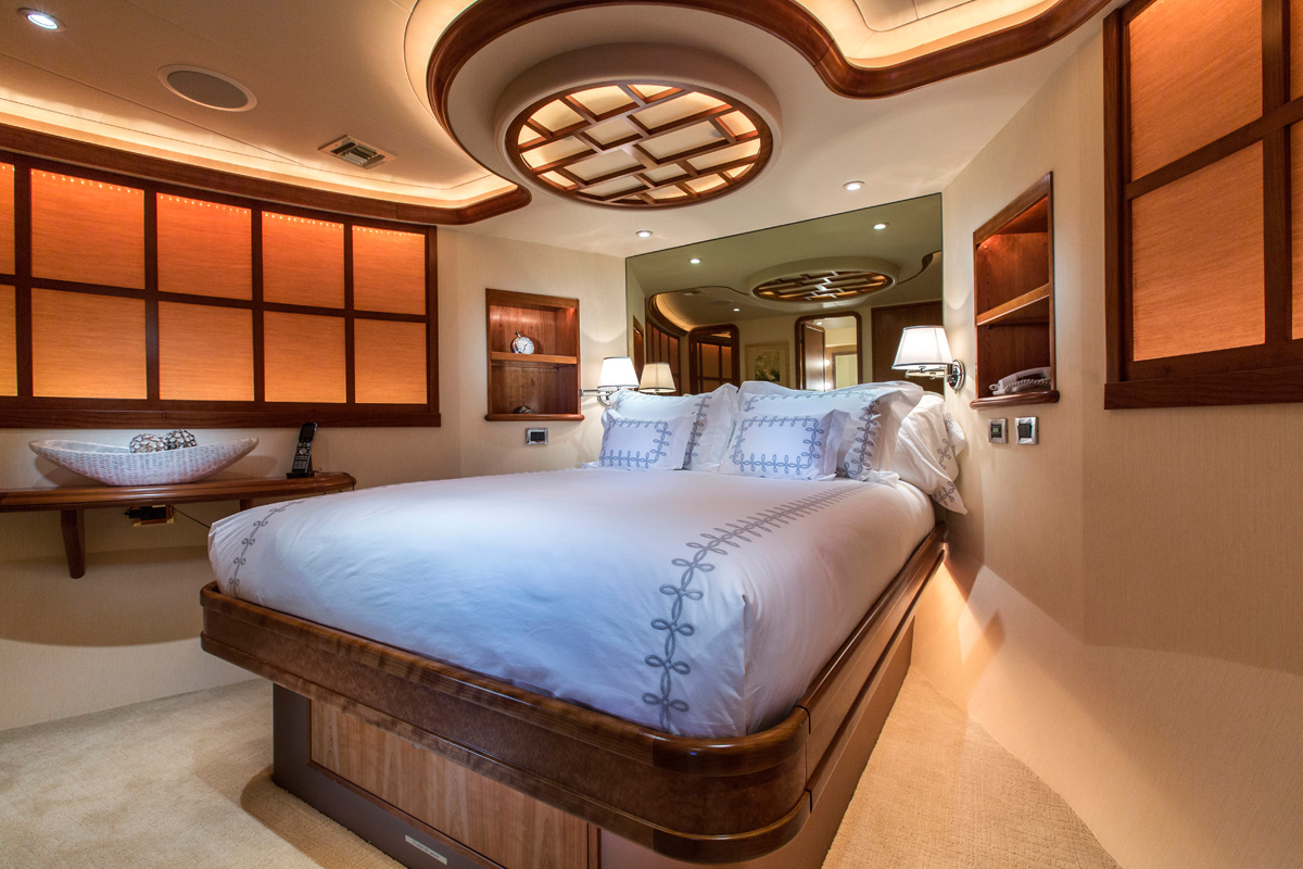 Motor Yacht OASIS - VIP cabin.jpg