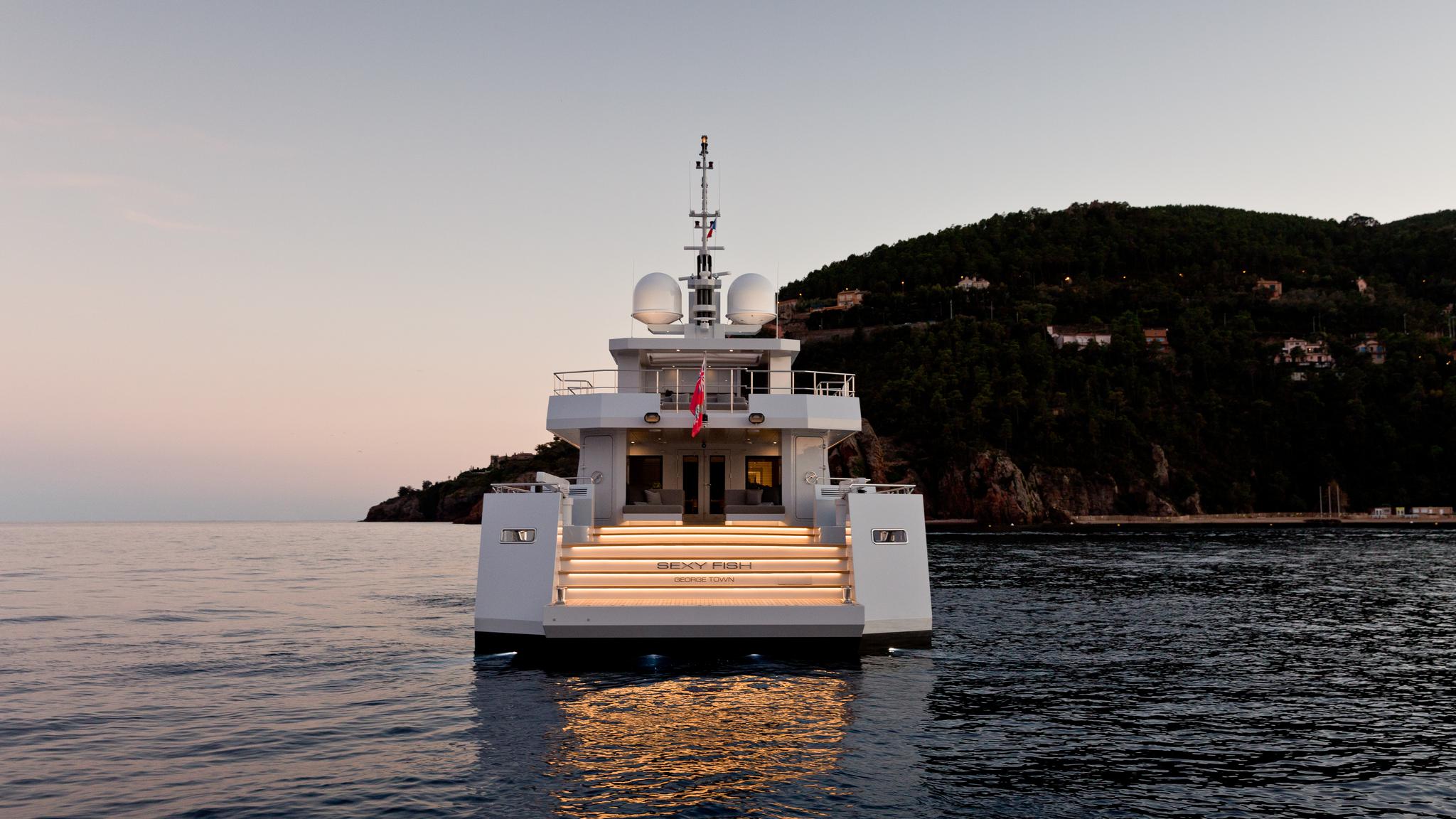Motor Yacht Sexy Fish - Tansu Yachts - aft.jpg