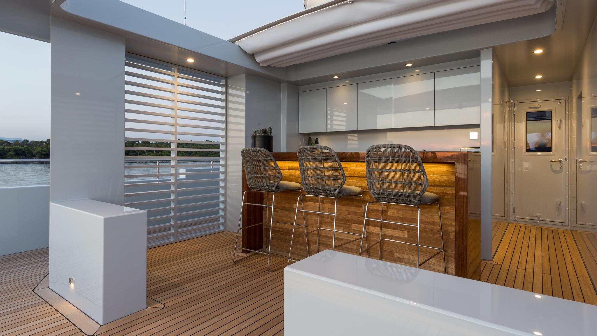 Motor Yacht Sexy Fish - Tansu Yachts - bar.jpg