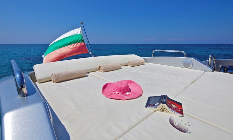 Motor Yacht THEA -  Aft Deck Sunpads.jpg