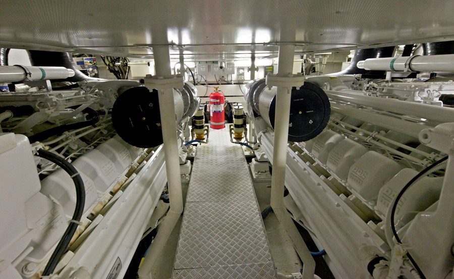 Motor Yacht THEA -  Engine Room.jpg