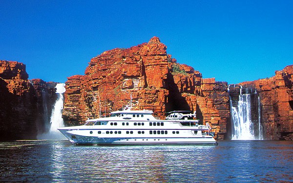 Motor Yacht True North  Red Rcok.jpg