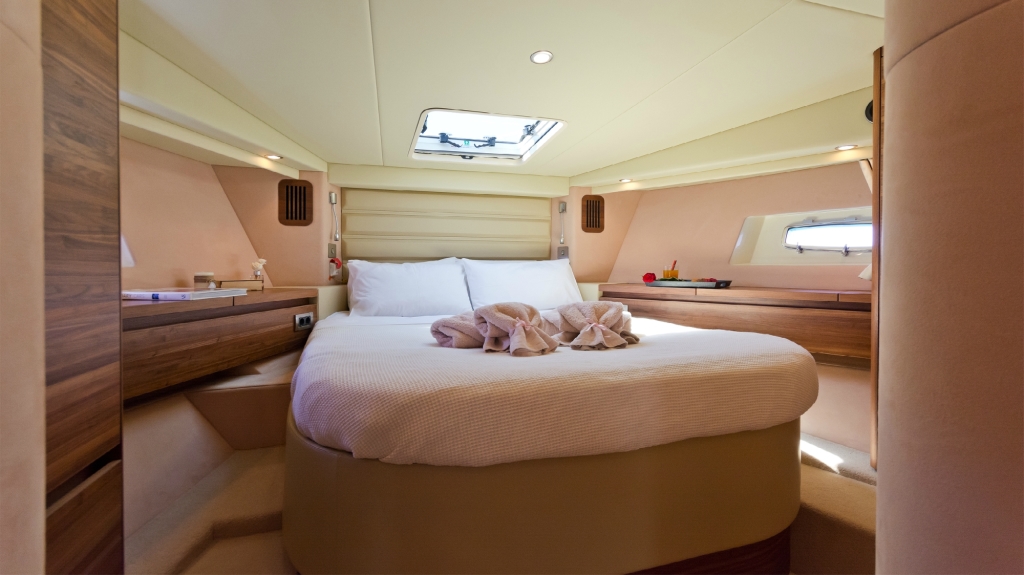 Motor Yacht WAVE MASTER - 016.jpg