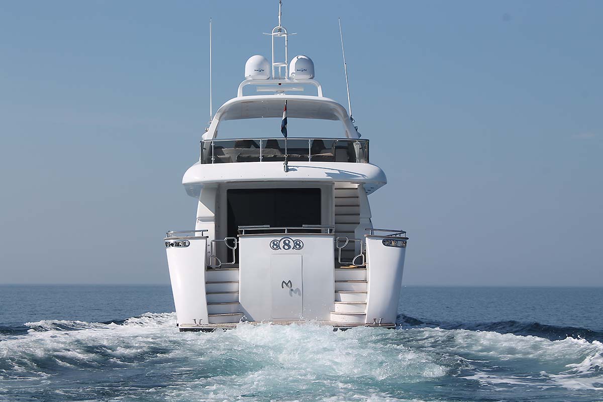 Motor yacht 888 - 005.jpg