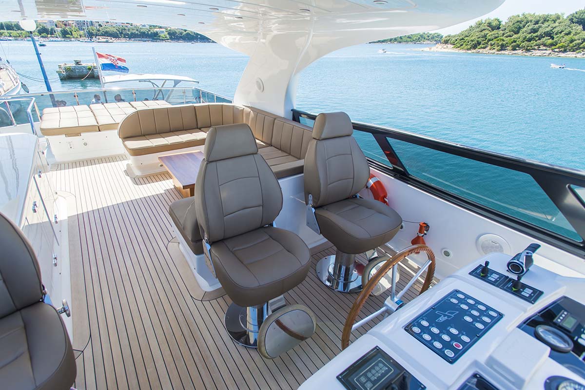 Motor yacht 888 - 008.jpg