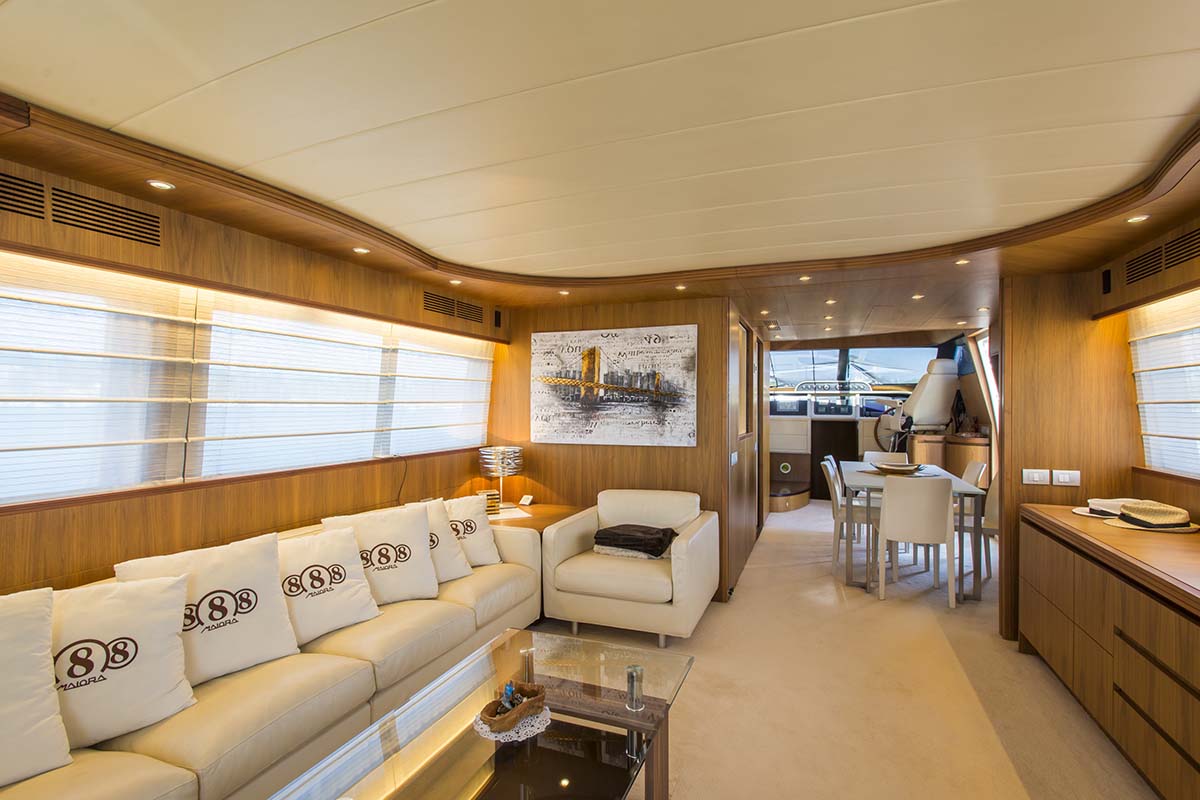 Motor yacht 888 - 010.jpg