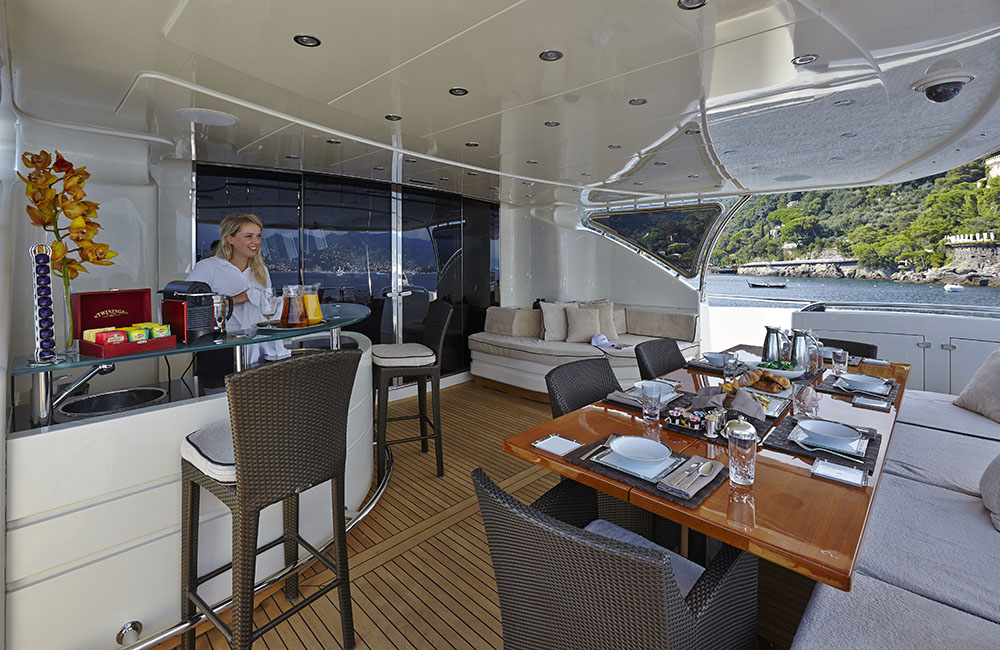 Motor yacht ANTELOPE III - Main deck Aft.jpg