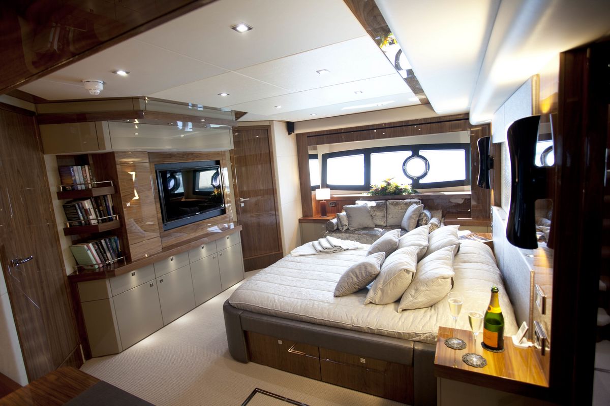 Motor yacht AQUA LIBRA - 008.jpg