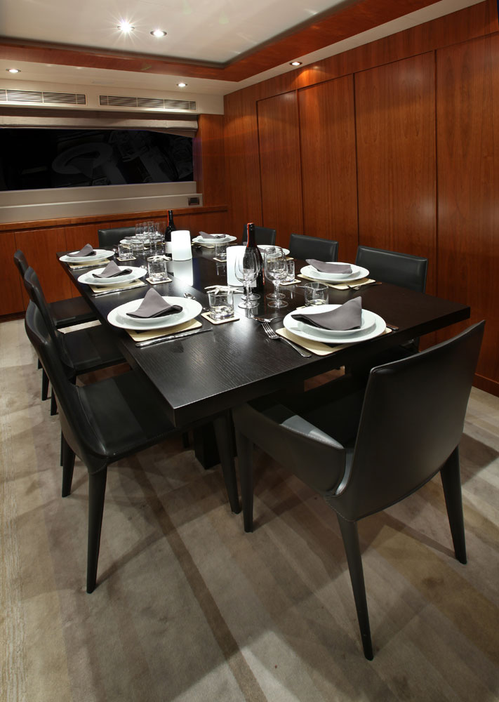 Motor yacht AQUARIUS - Dining.jpg