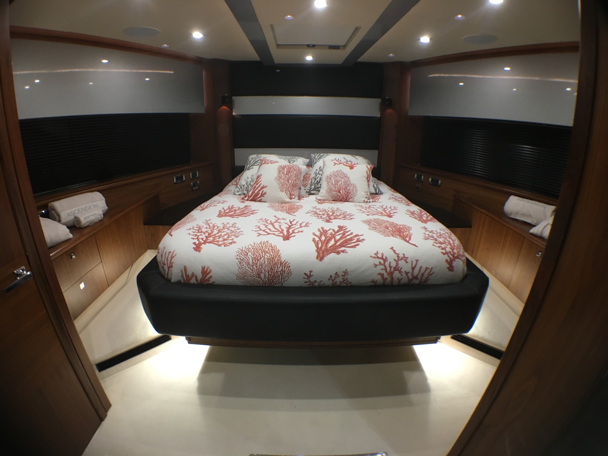 Motor yacht ASCENSION -  006.JPG
