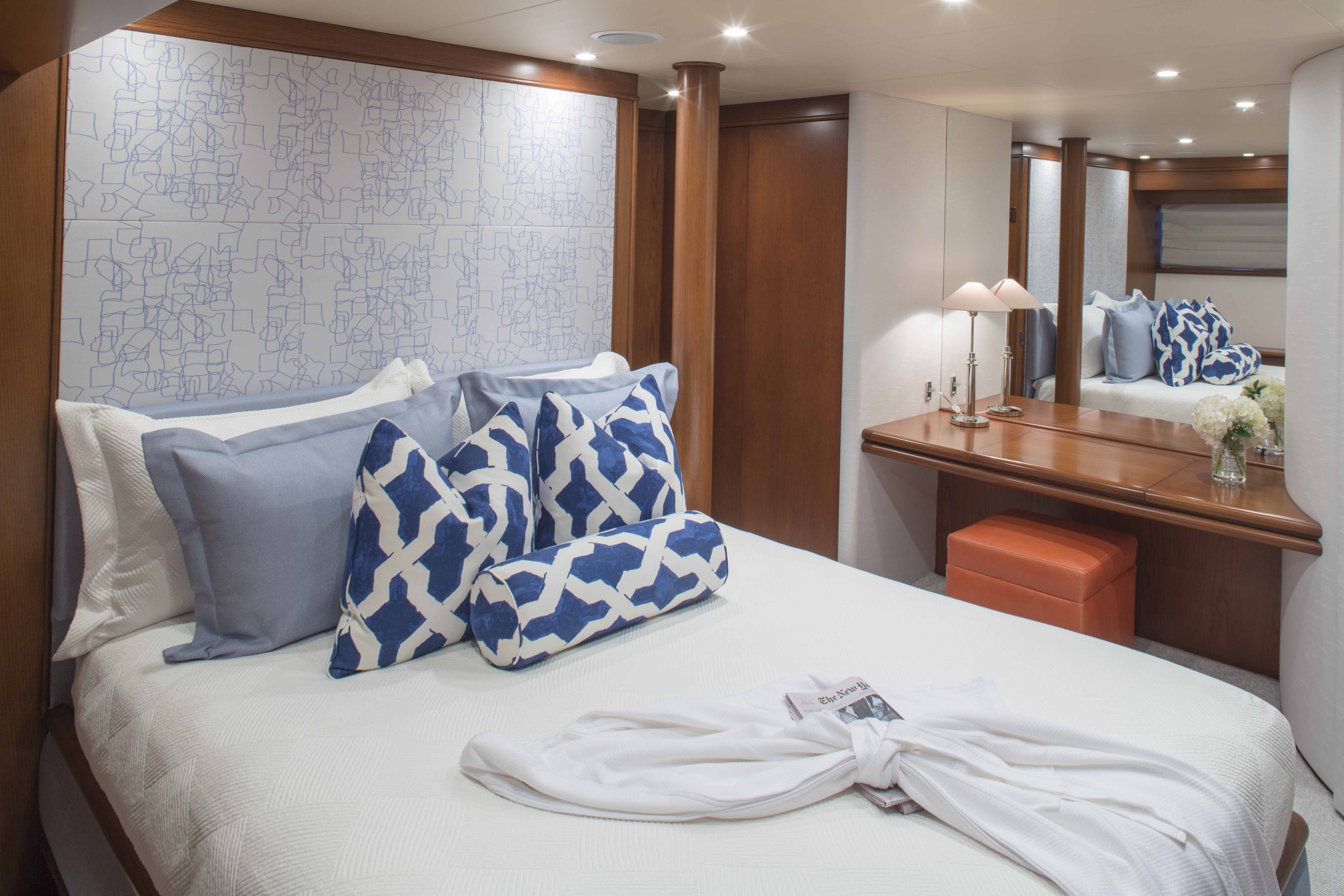 Motor yacht AT LAST - Guest Cabin.jpg