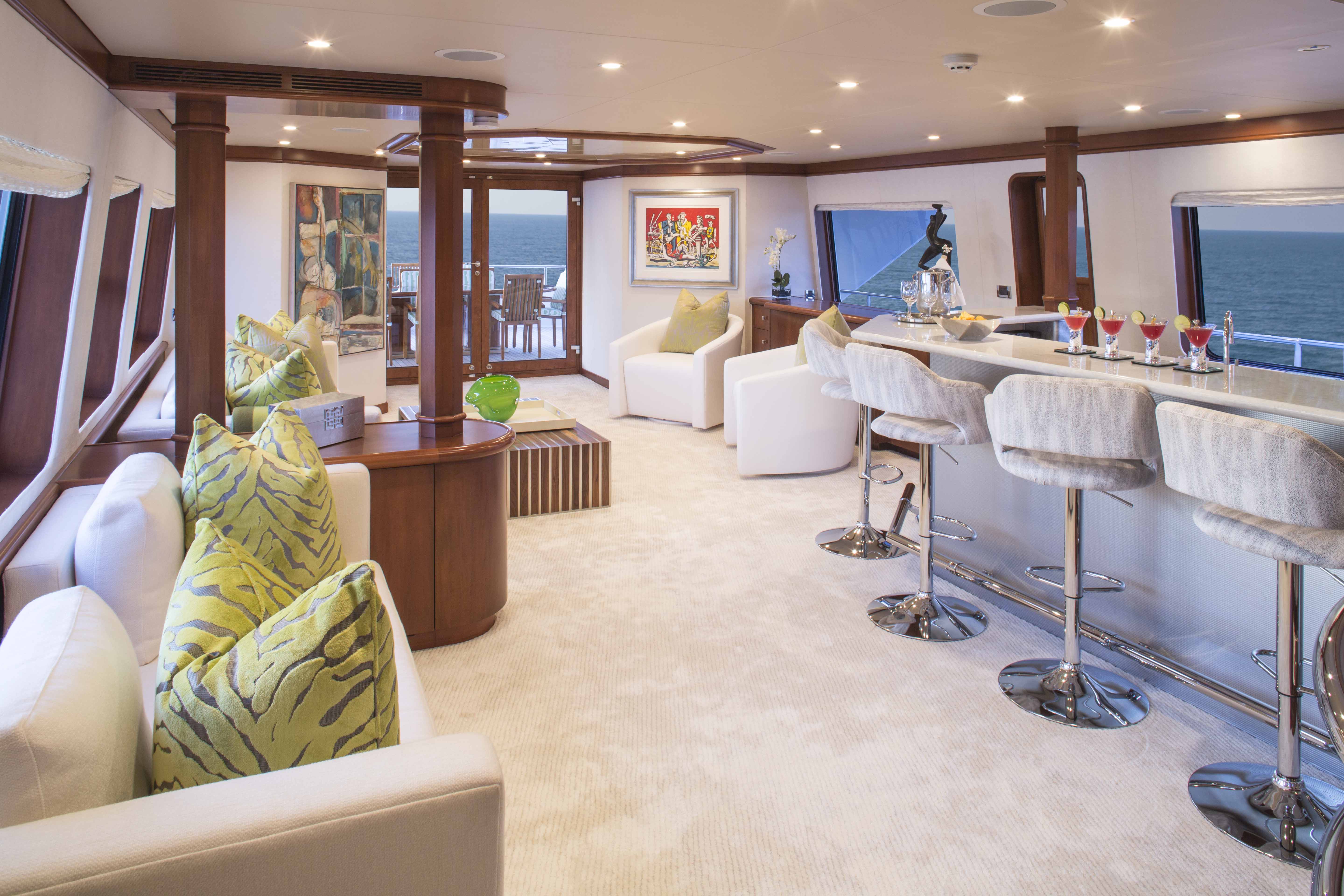 Motor yacht AT LAST - Skylounge Aft.jpg