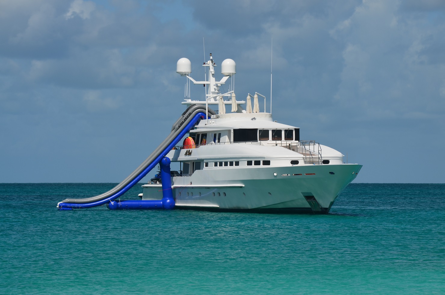 Motor yacht AT LAST - Waterslide.jpg