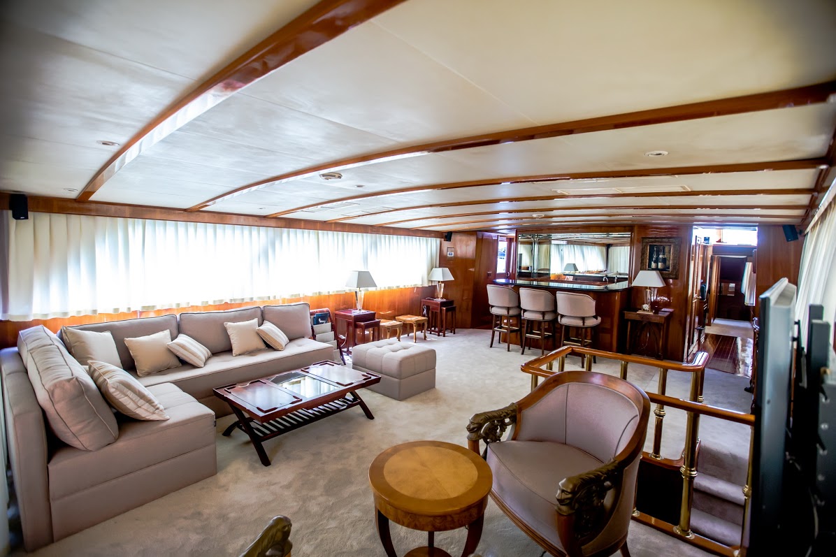 Motor yacht AURIANE - Salon.jpg