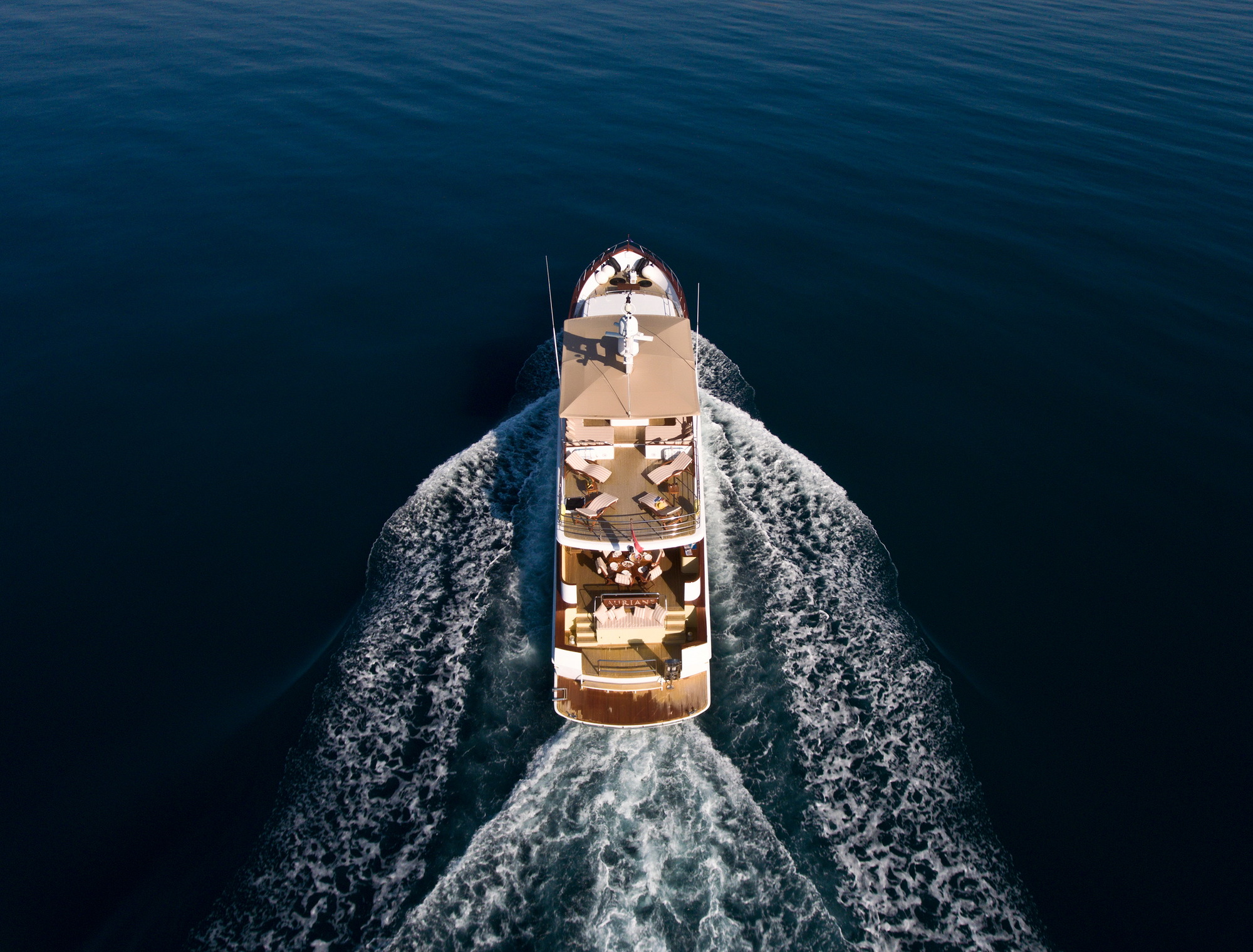 Motor yacht AURIANE - Stern view.jpg