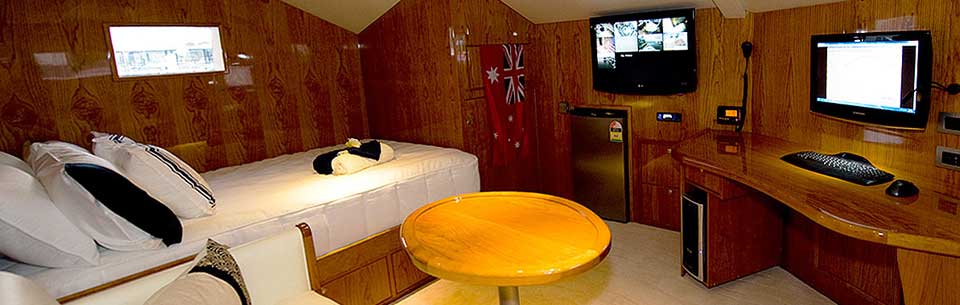 Motor yacht AUSPRO -  Guest Cabin.jpg