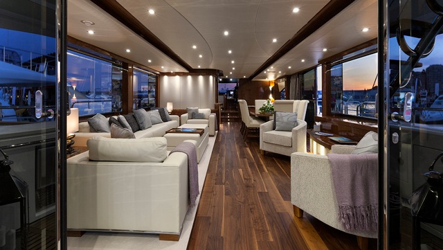 Motor yacht AUTUMN -  Salon 2.jpeg