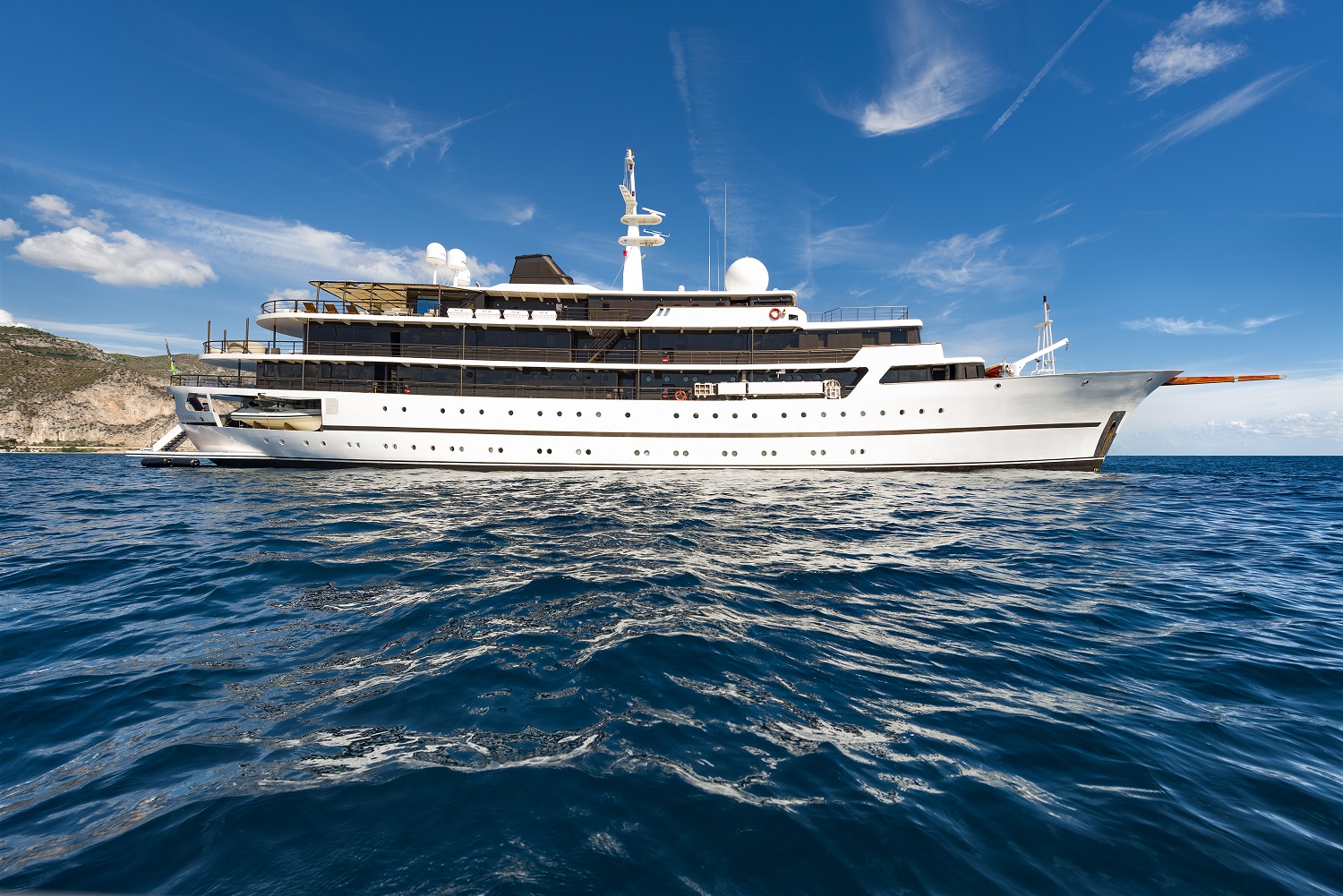 Motor yacht CHAKRA - Main.jpg
