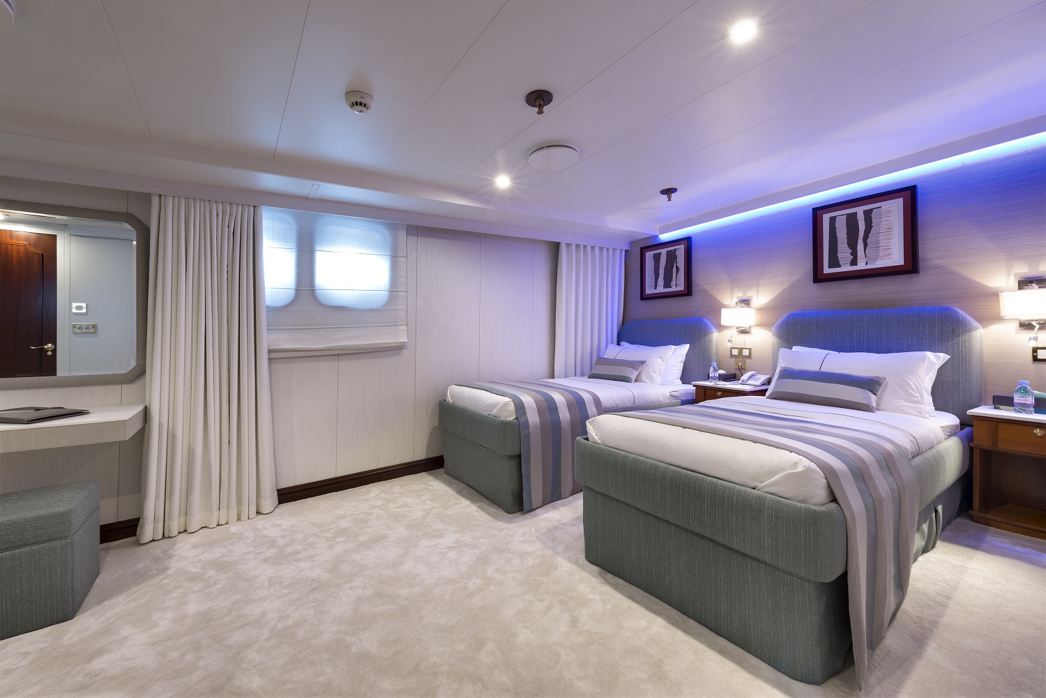 Motor yacht CHAKRA - Twin cabin.jpg