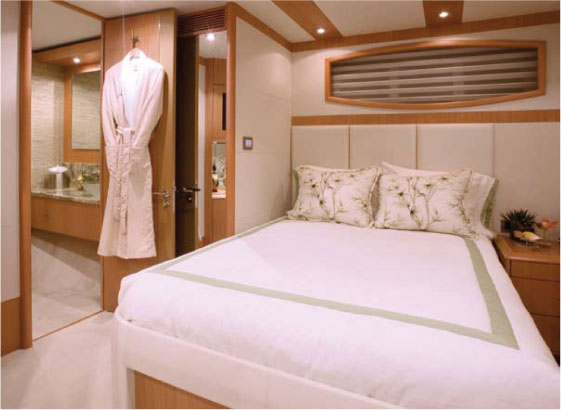 Motor yacht Don Carlo -  Guest Cabin.jpg