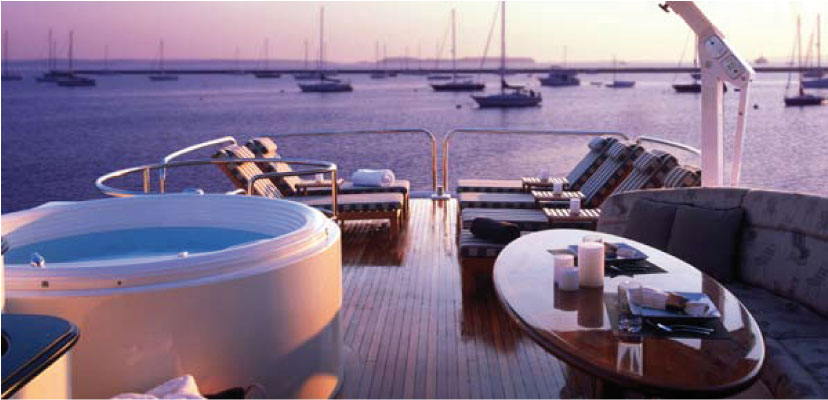 Motor yacht Don Carlo -  Sundeck with Spa Pool.jpg