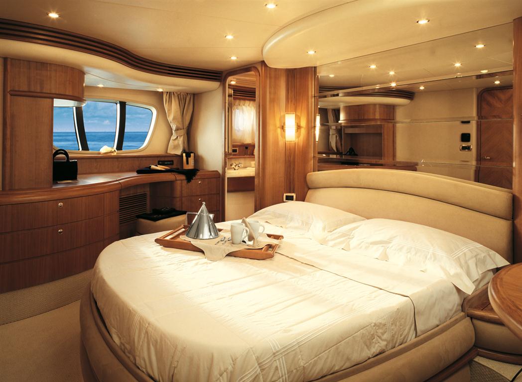Motor yacht EMMY - Master Cabin.jpg