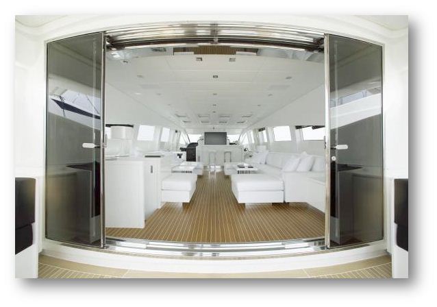 Motor yacht FRIDAY - Salon Entrance.jpg