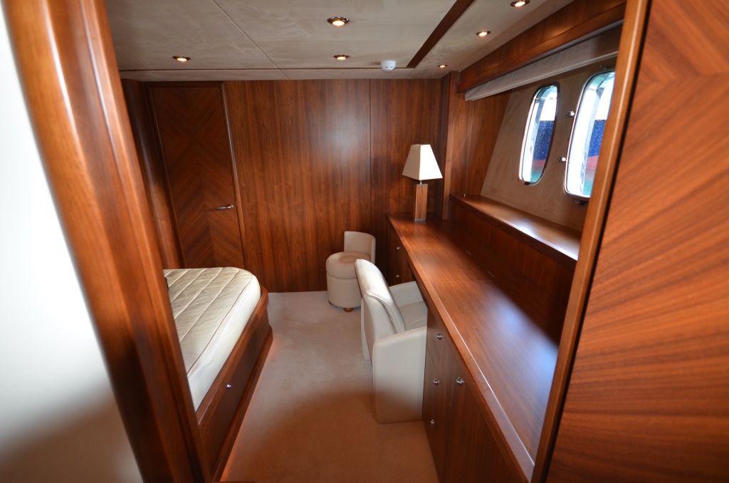 Motor yacht HOOLIGAN - Master Cabin Entrance.jpg