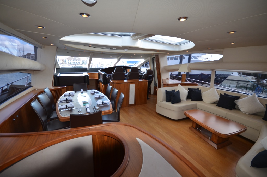 Motor yacht HOOLIGAN - Salon looking forward.jpg