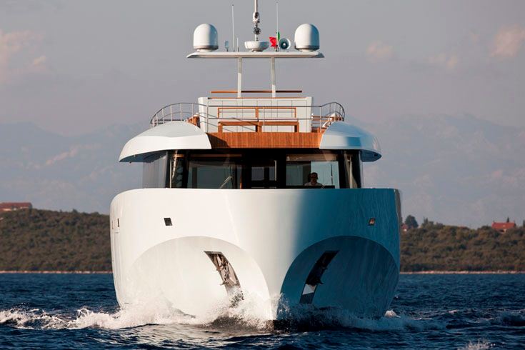 Motor yacht KANGA -  Front View.jpg