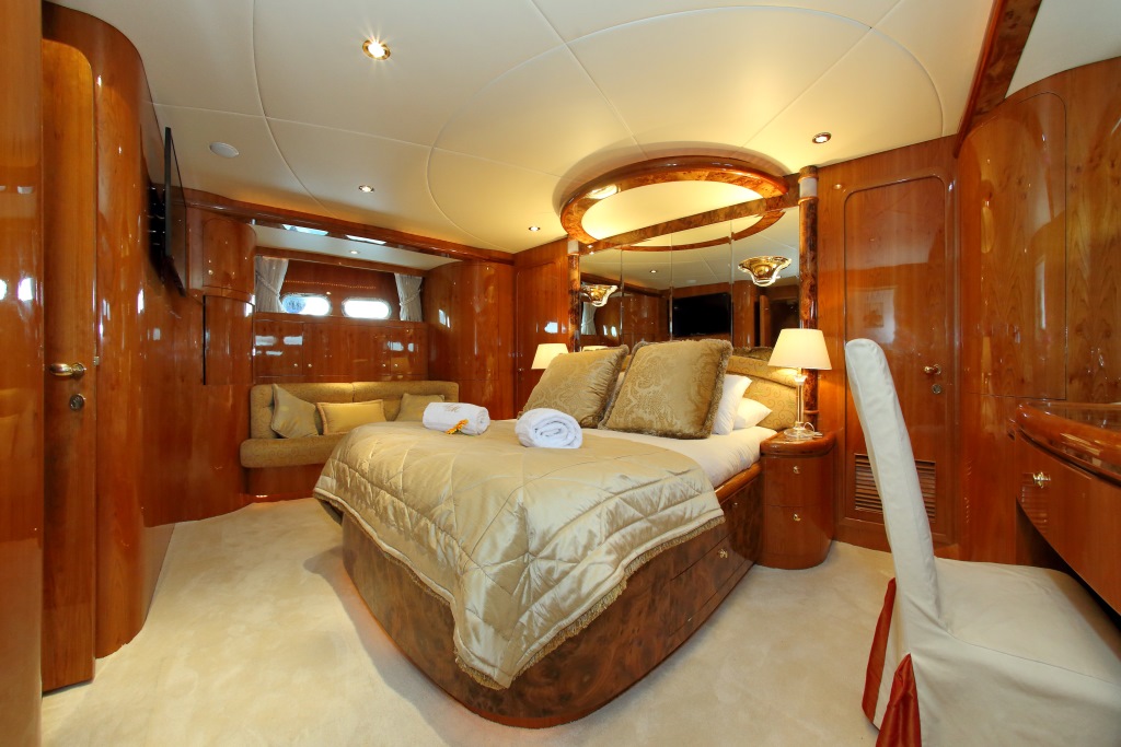 Motor yacht LADY MARCELLE - VIP Cabin 2.jpg