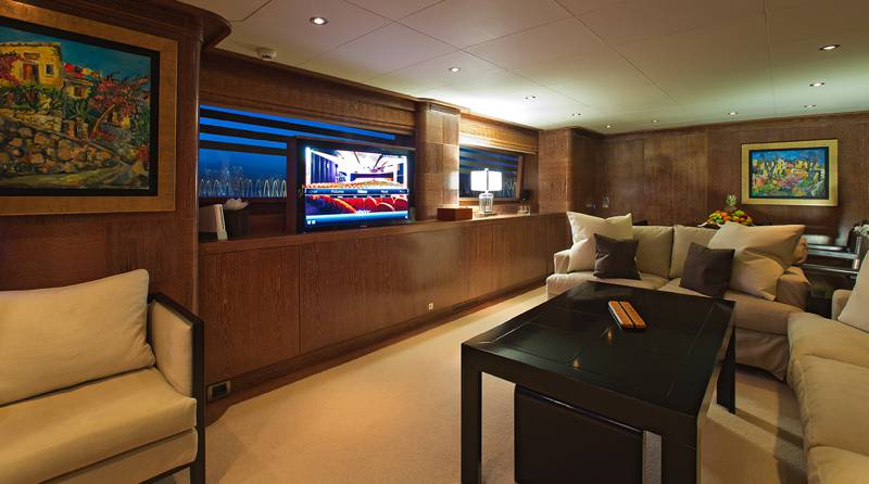 Motor yacht LEILA LINA -  Salon.jpg