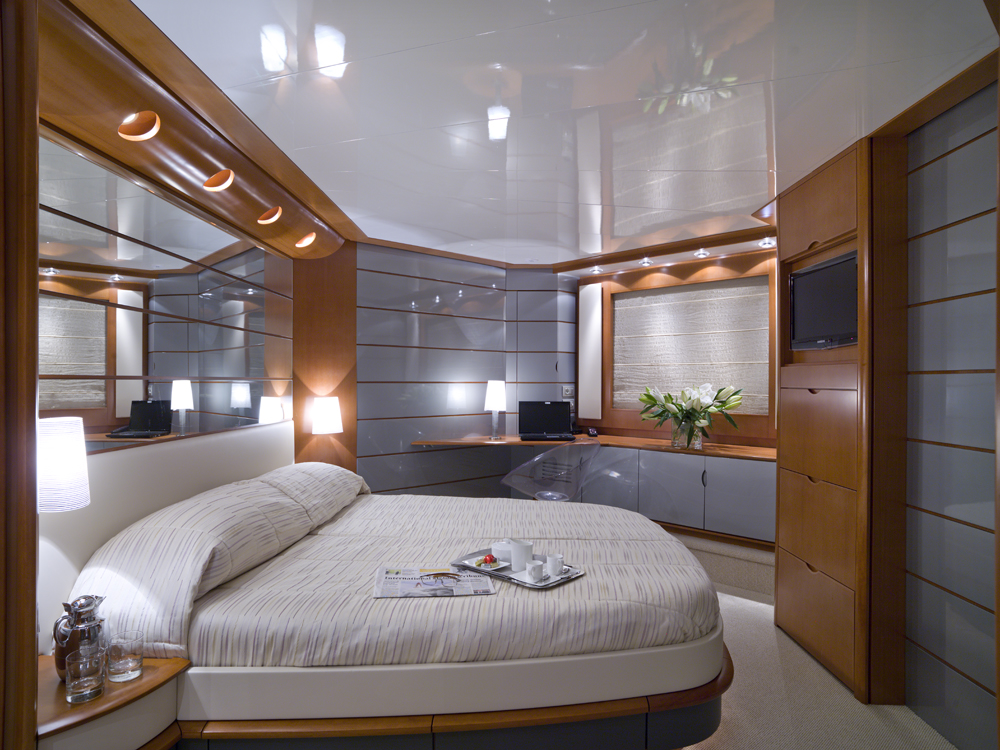 Motor yacht LULU -  Master Cabin.jpg
