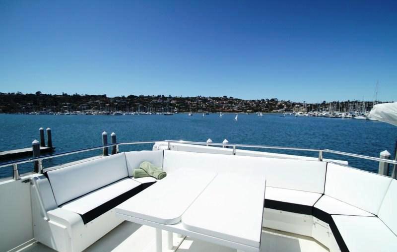 Motor yacht MERCEDES - Flybridge.jpg