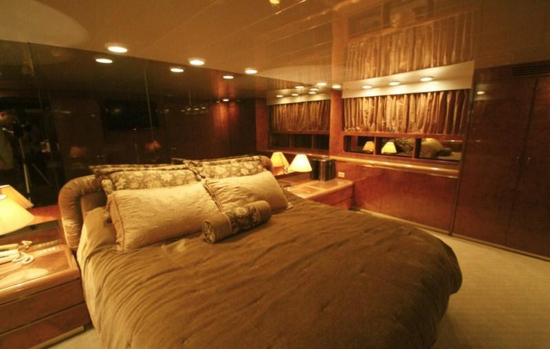 Motor yacht MERCEDES - Guest Cabin.jpg