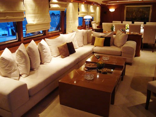 Motor yacht MONACO -  Salon View 2.jpg