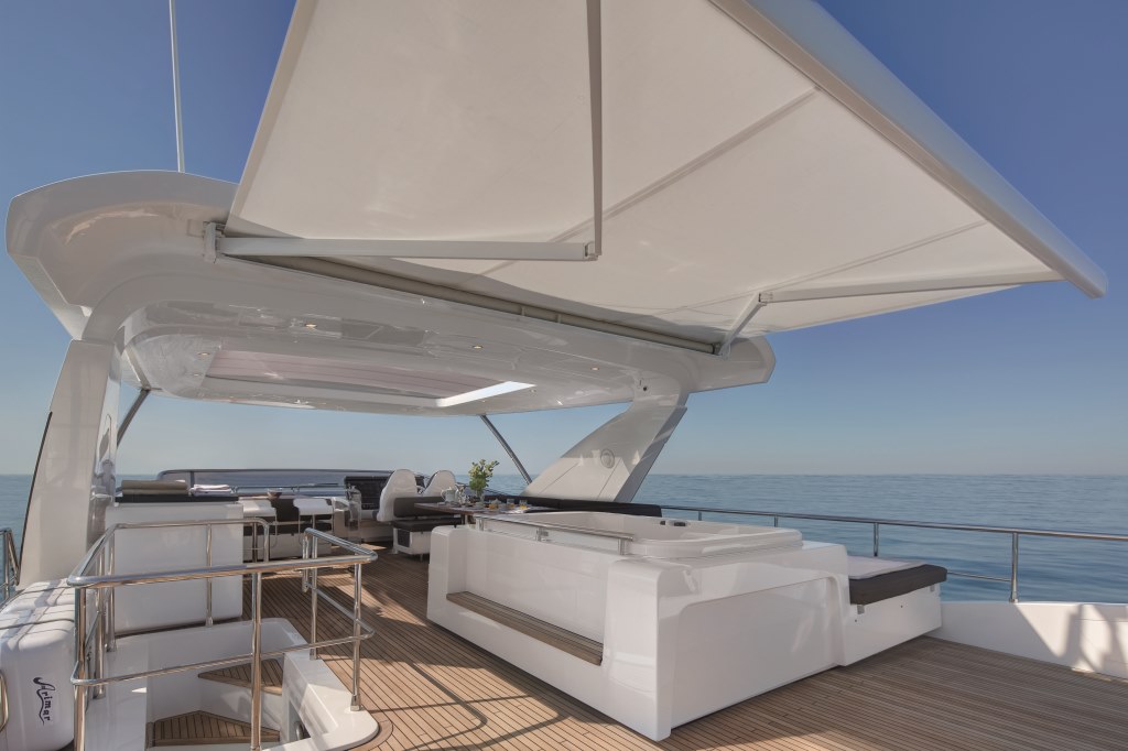 Motor yacht NORTH STAR - Sundeck Shade.jpg