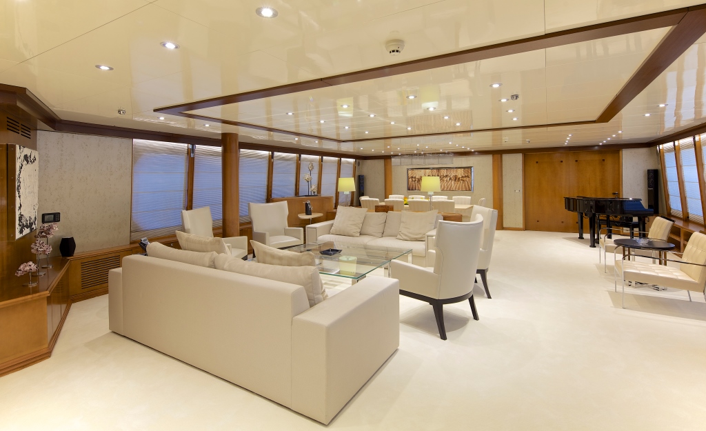 Motor yacht O'LEANNA - 014.jpg